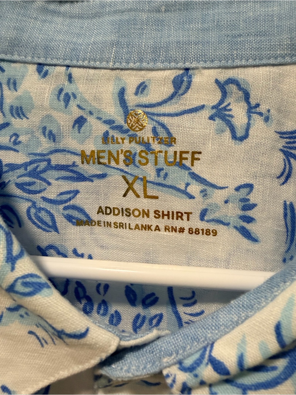 Lilly Pulitzer Men's White Shirt with Blue Floral Animal Print - Picture 2 of 5